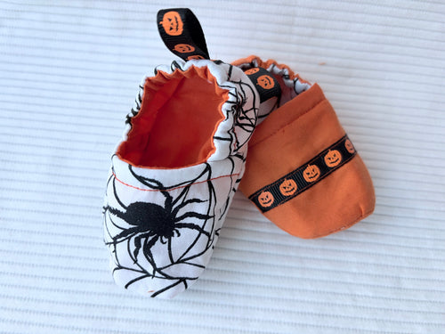2 in 1 Reversible Halloween Booties  - 3-6 months